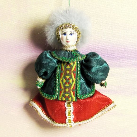 CHRISTMAS TREE DECORATION OOAK Vintage Beautiful Handmade and Hand painted Doll - Picture 3 of 4